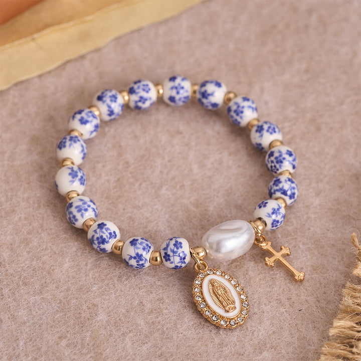 Christianartworkshop Bracciale in ceramica blu/rosa con motivo floreale e grande perlina bianca decorativa: un promemoria della grazia divina. - Rosa - image 5