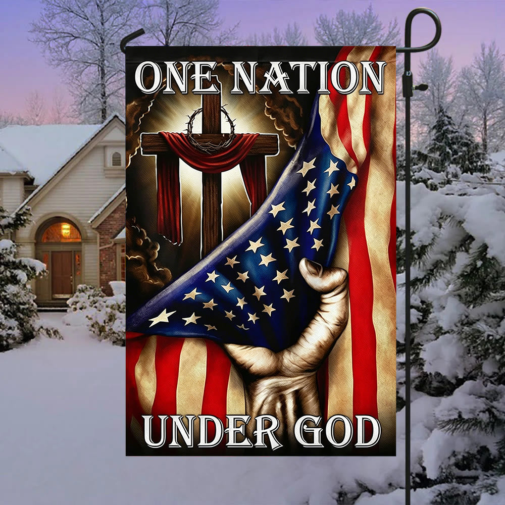 Christianartworkshop Bandiera da giardino con croce e bandiera americana "Una nazione sotto Dio": un simbolo di fede e patriottismo - image 2