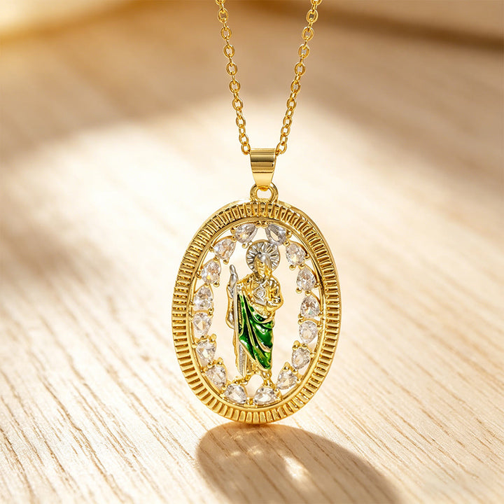 Collana con ciondolo smaltato di San Giuda con alone di zirconi, realizzata Christianartworkshop : simbolo di speranza e protezione divina. - image 5