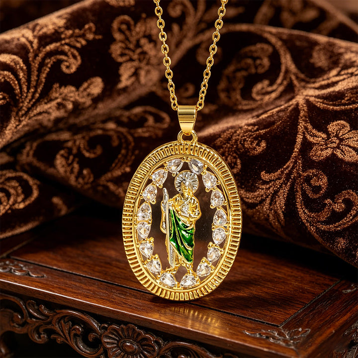Collana con ciondolo smaltato di San Giuda con alone di zirconi, realizzata Christianartworkshop : simbolo di speranza e protezione divina. - image 6