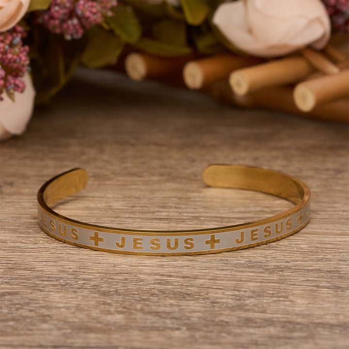 Christianartworkshop Bracciale rigido con incisione di Gesù nei toni dell'oro, dell'argento e dell'oro rosa: un promemoria della grazia divina. - D'oro - image 3