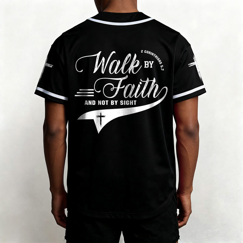 Christianartworkshop 2 Corinzi 5:7 “Camminate per fede e non per visione” Maglia da baseball con croce e messaggio - image 18