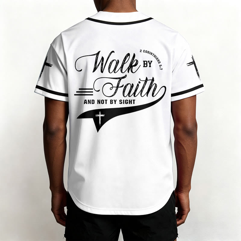 Christianartworkshop 2 Corinzi 5:7 “Camminate per fede e non per visione” Maglia da baseball con croce e messaggio - image 11