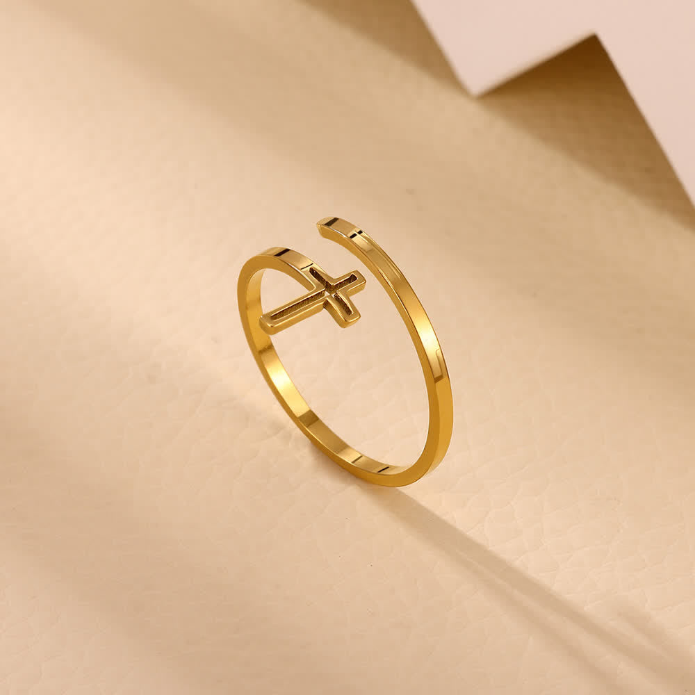 Christianartworkshop Set di anelli minimalisti con croce: gioielli religiosi impilabili per l'uso quotidiano. - image 2