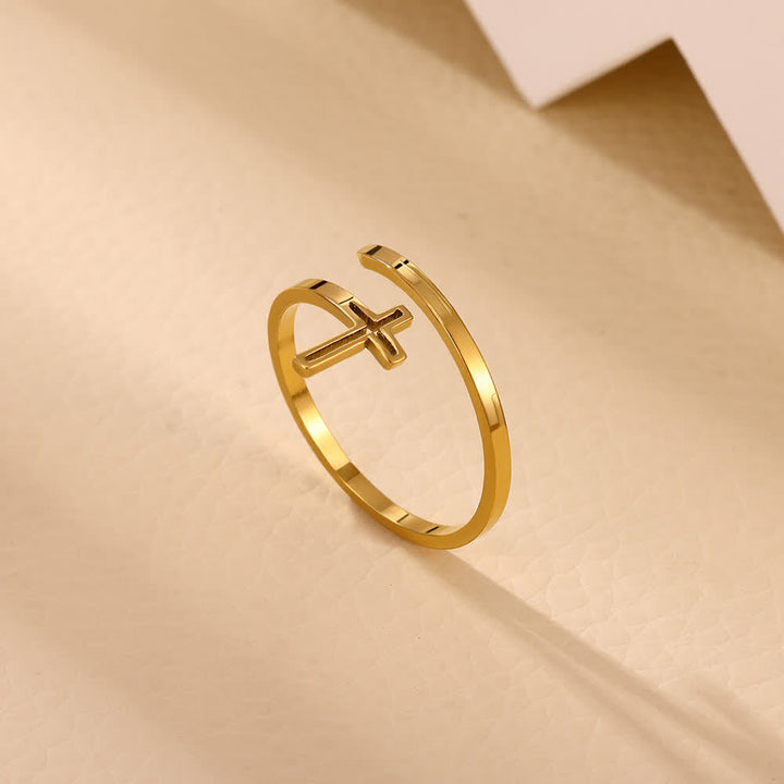 Christianartworkshop Set di anelli minimalisti con croce: gioielli religiosi impilabili per l'uso quotidiano. - image 2