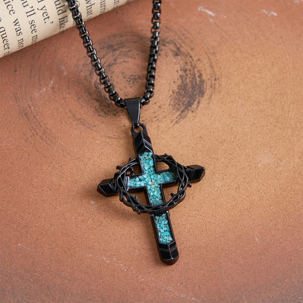 Collana con ciondolo a croce intarsiata e avvolta da spine, Christianartworkshop : simbolo dell'amore sacrificale di Cristo. - image 2