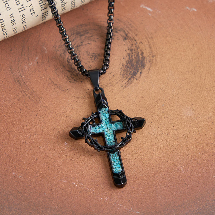 Collana con ciondolo a croce intarsiata e avvolta da spine, Christianartworkshop : simbolo dell'amore sacrificale di Cristo. - image 2