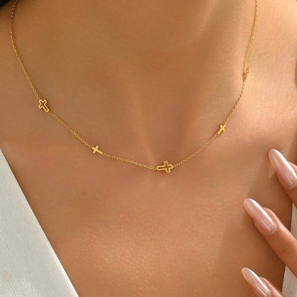 Christianartworkshop Delicata collana con catena a croce aperta: una testimonianza di dolce devozione e grazia cristiana eterna. - image 1