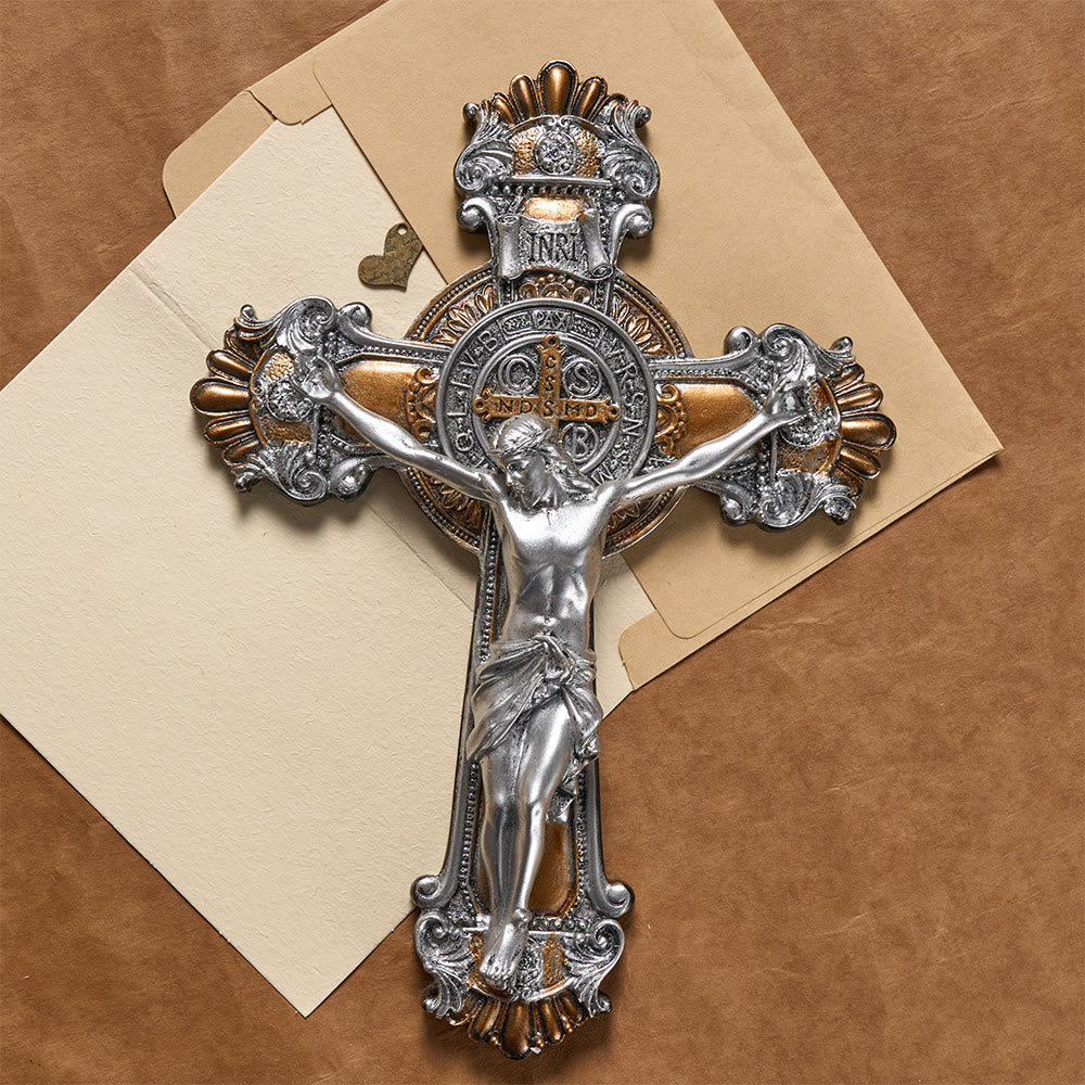 Christianartworkshop Crocifisso da parete vintage color argento e oro con iscrizione INRI: un promemoria del sacrificio divino - image 1