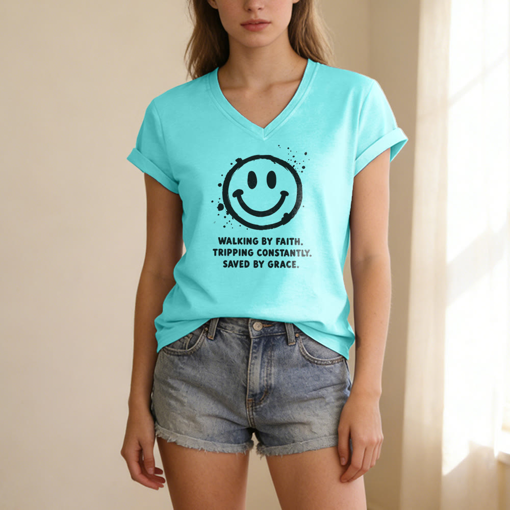 Christianartworkshop T-shirt casual con scollo a V e stampa "Walking By Faith Smiley". - image 11