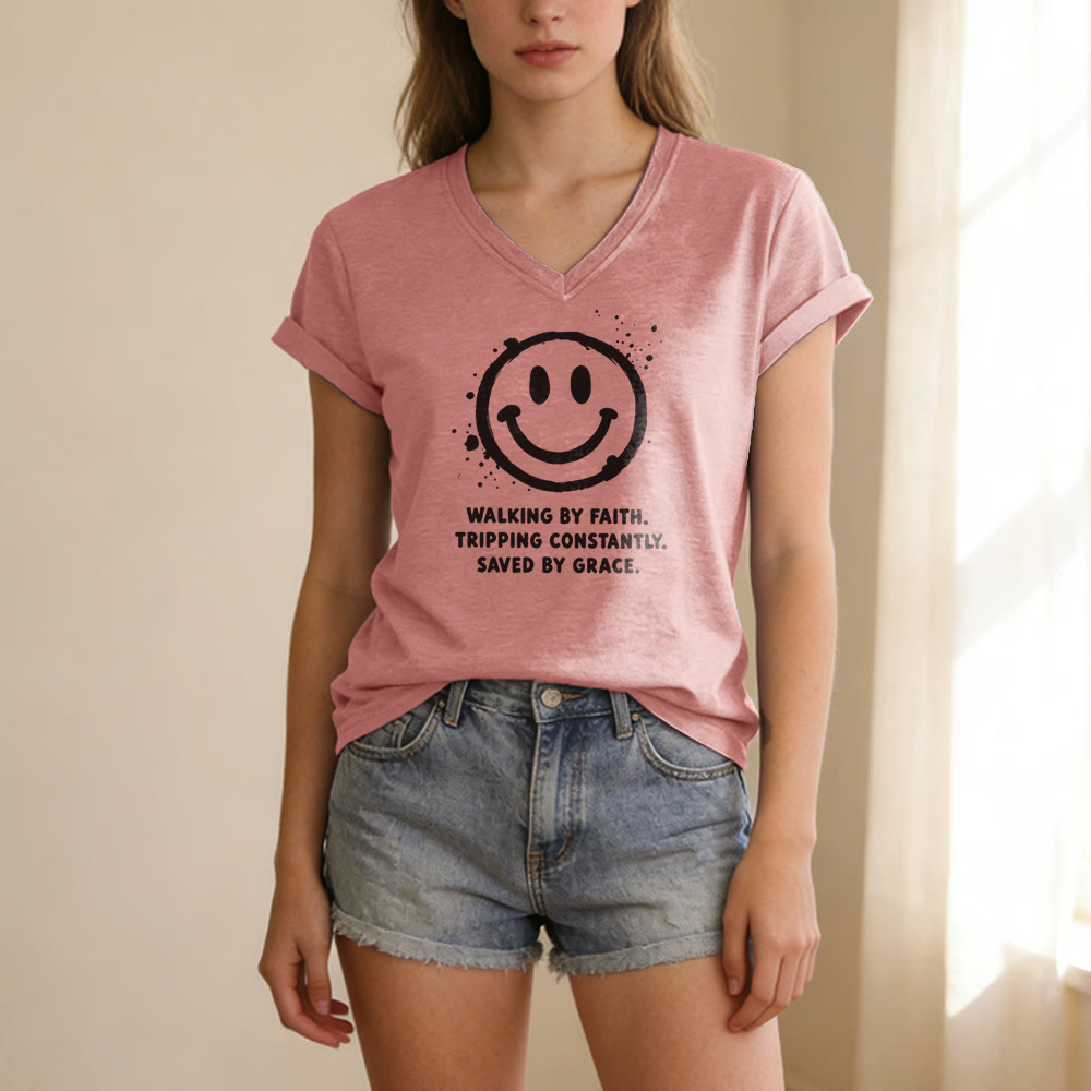 Christianartworkshop T-shirt casual con scollo a V e stampa "Walking By Faith Smiley". - image 13