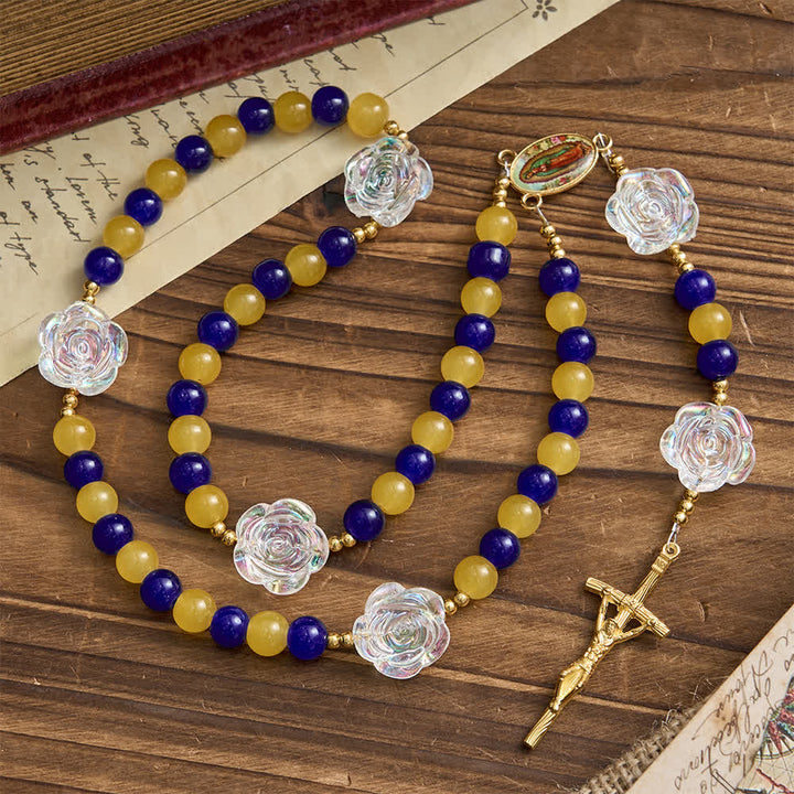 Christianartworkshop Rosario di Guadalupe blu e giallo: perle rosa iridescenti con crocifisso dorato - image 2