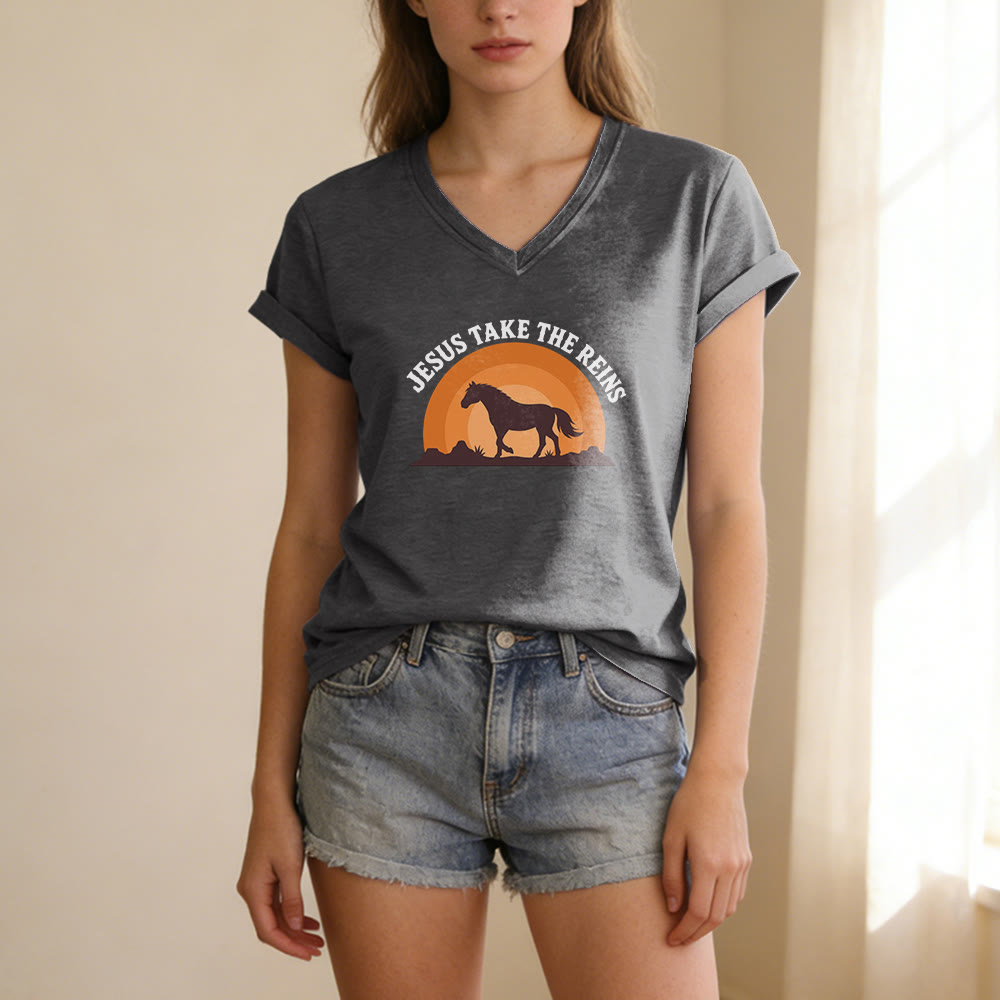 Christianartworkshop T-shirt casual con scollo a V e stampa "Gesù prendi le redini" con cavallo e tramonto. - image 23