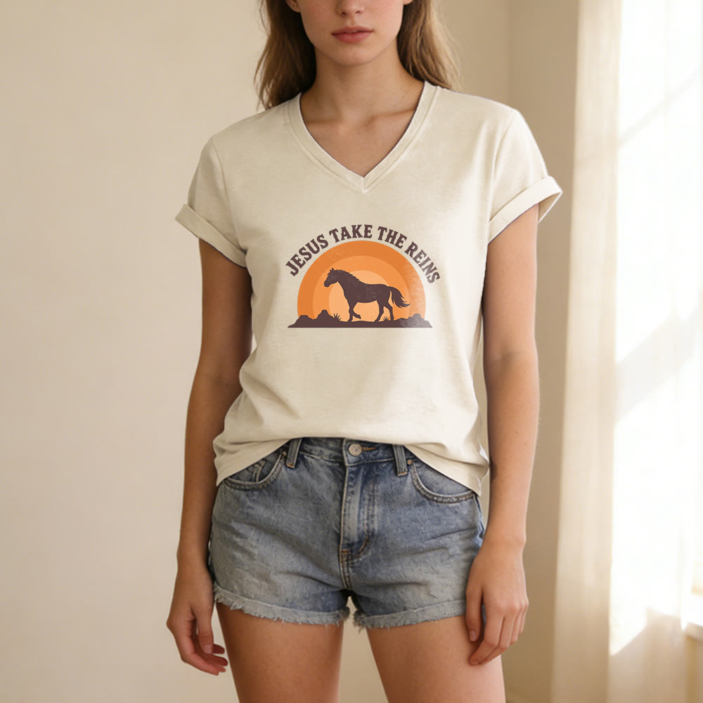 Christianartworkshop T-shirt casual con scollo a V e stampa "Gesù prendi le redini" con cavallo e tramonto. - image 3