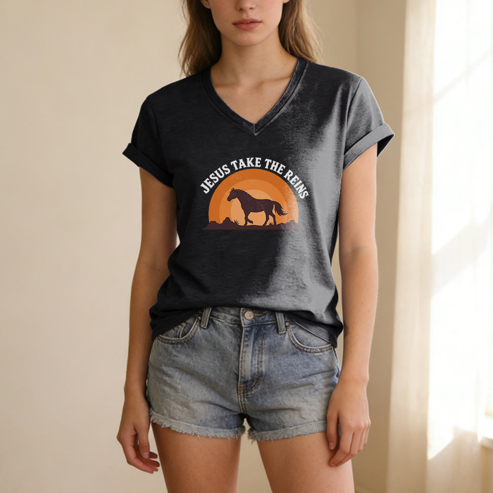 Christianartworkshop T-shirt casual con scollo a V e stampa "Gesù prendi le redini" con cavallo e tramonto. - image 15