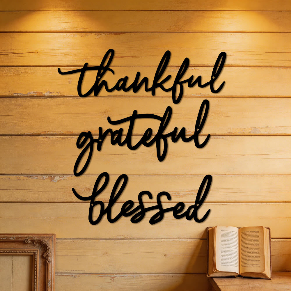 Christianartworkshop Decorazione murale moderna in metallo con scritta "Thankful Grateful Blessed": una potente dichiarazione di gratitudine. - image 0
