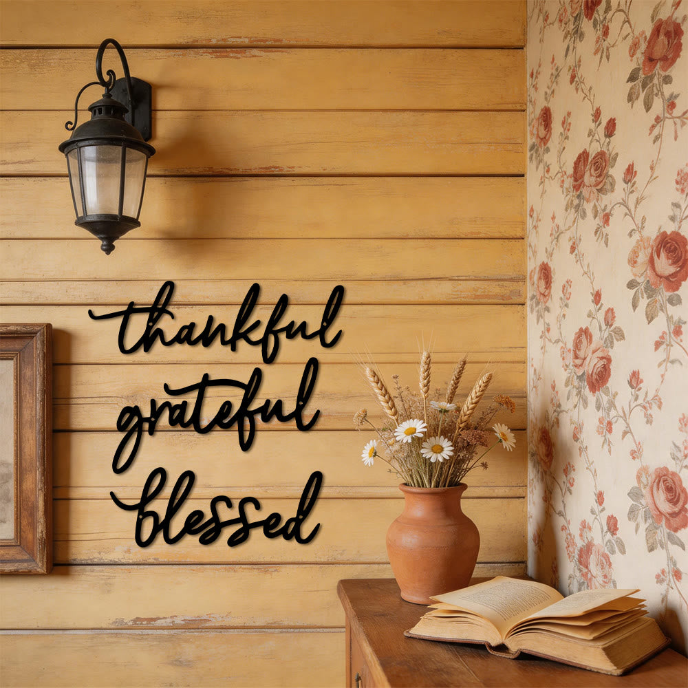 Christianartworkshop Decorazione murale moderna in metallo con scritta "Thankful Grateful Blessed": una potente dichiarazione di gratitudine. - image 5