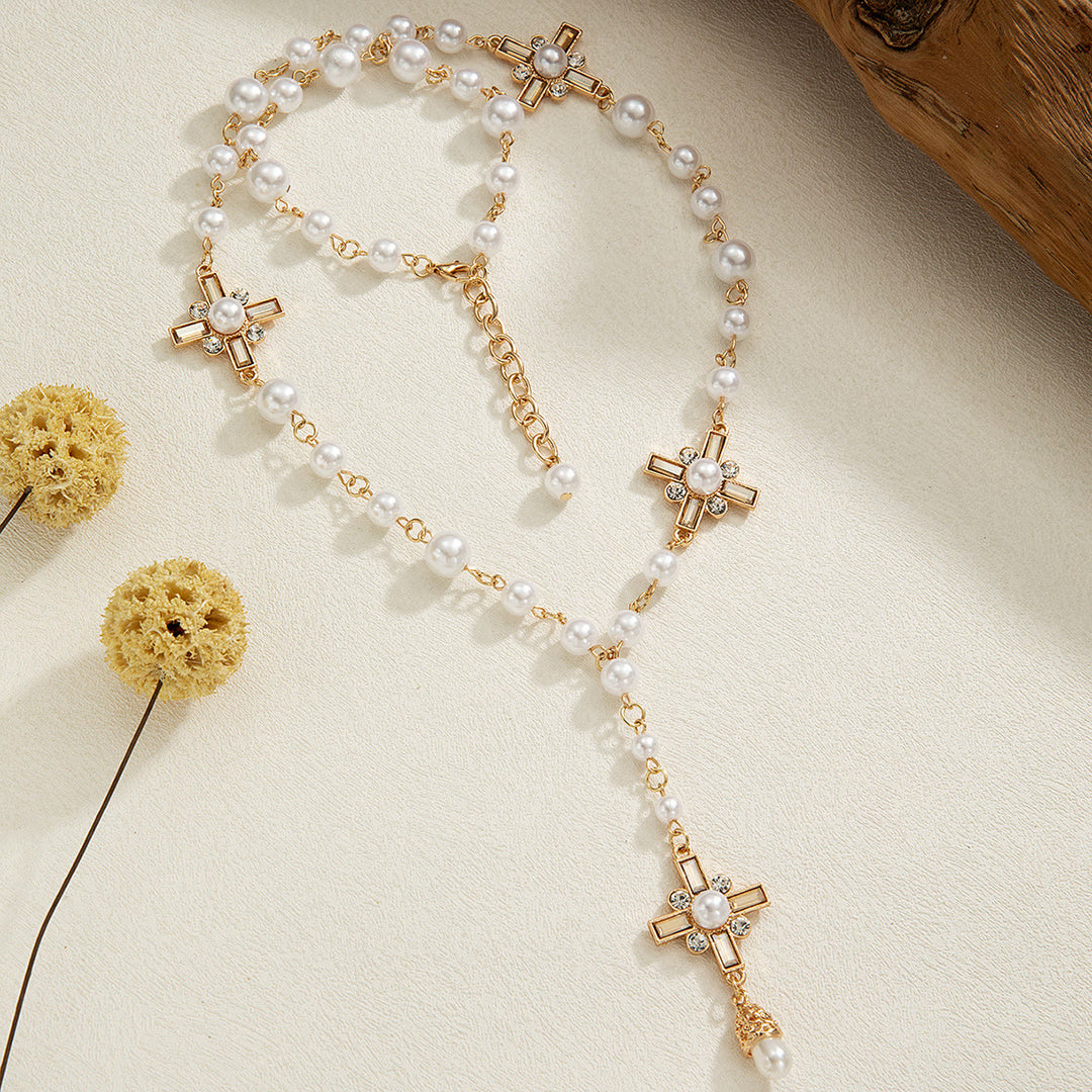 Christianartworkshop Elegante collana rosario con croce, dettagli color oro e perline bianche: un promemoria della grazia divina. - Collana del rosario - image 0