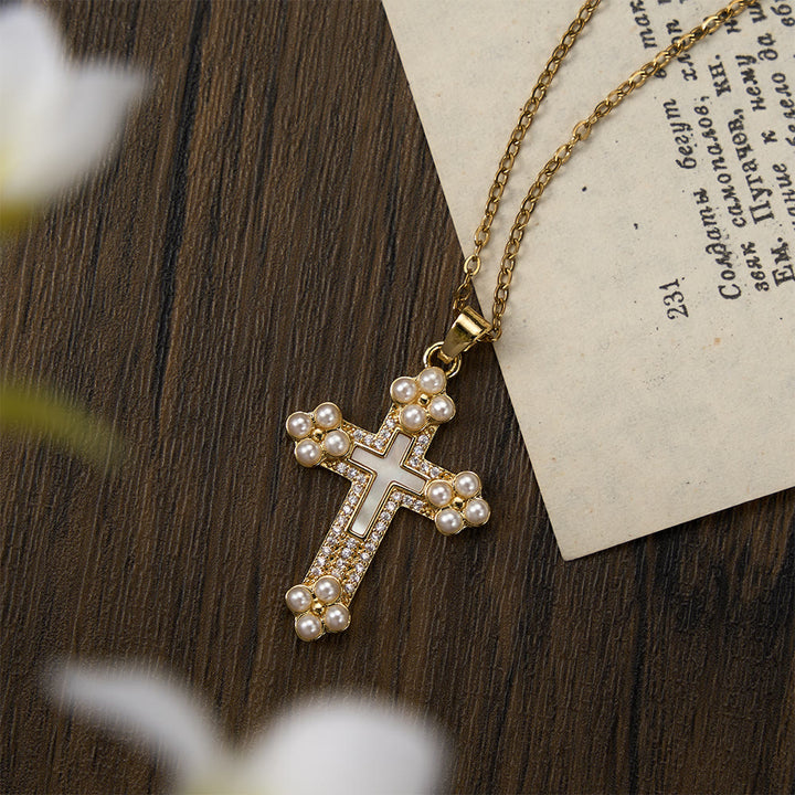 Christianartworkshop Raffinata collana con pendente a croce impreziosita da madreperla, zirconi e perle. - Attraverso - image 0