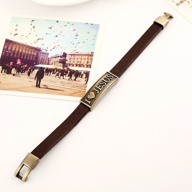 Christianartworkshop Bracciale in pelle con scritta "I Love JESUS" in ottone anticato e motivo a cuore in rilievo: un promemoria dell'amore divino. - image 2