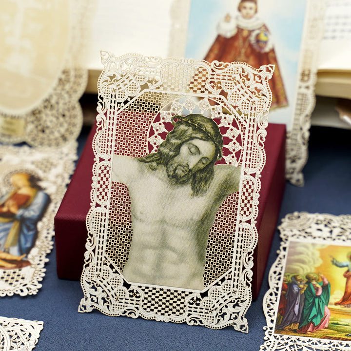 Christianartworkshop Segnalibro con immaginette sacre finemente merlettate e bordo floreale ornato: un promemoria della bellezza divina - J - image 13