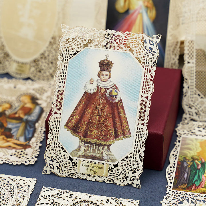 Christianartworkshop Segnalibro con immaginette sacre finemente merlettate e bordo floreale ornato: un promemoria della bellezza divina - C - image 3