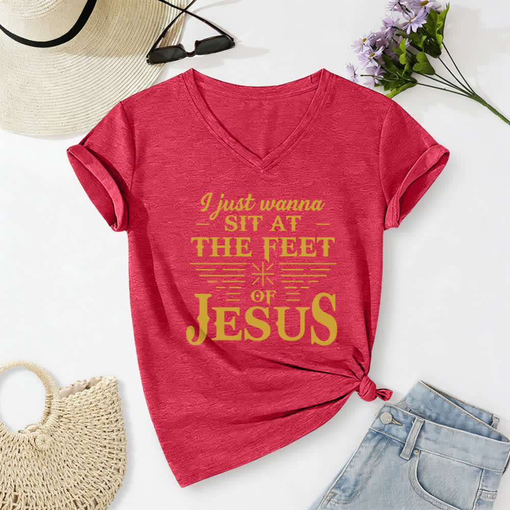 Maglietta con scollo a V "I Just Wanna Sit At The Feet of Jesus" Christianartworkshop - Rosa - 2XL - image 22