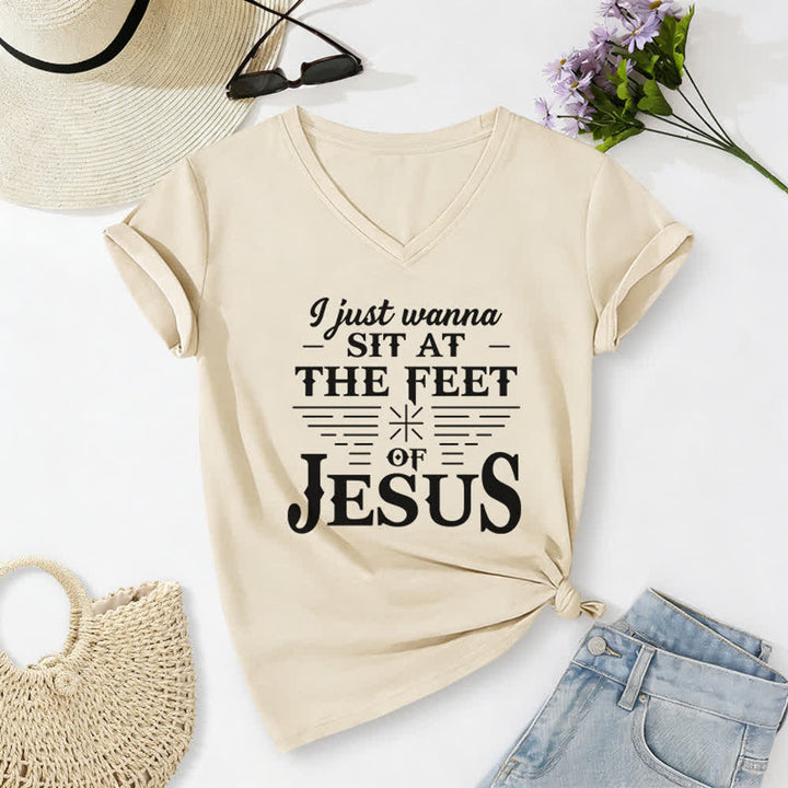 Maglietta con scollo a V "I Just Wanna Sit At The Feet of Jesus" Christianartworkshop - Beige - 2XL - image 8