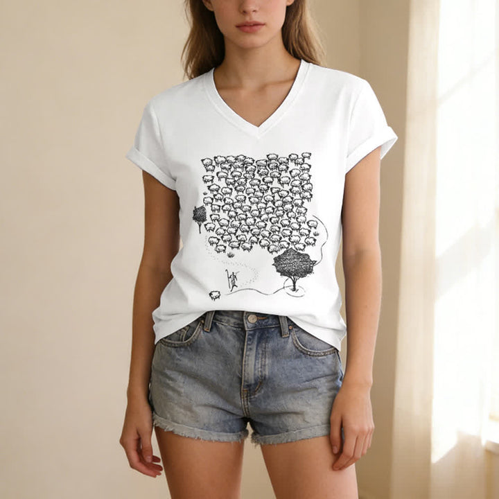 T-shirt con scollo a V e stampa grafica "Gruppo di pecore " Christianartworkshop - image 5