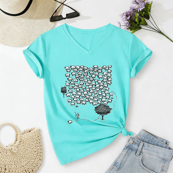 T-shirt con scollo a V e stampa grafica "Gruppo di pecore " Christianartworkshop - Blu celeste - 2XL - image 14