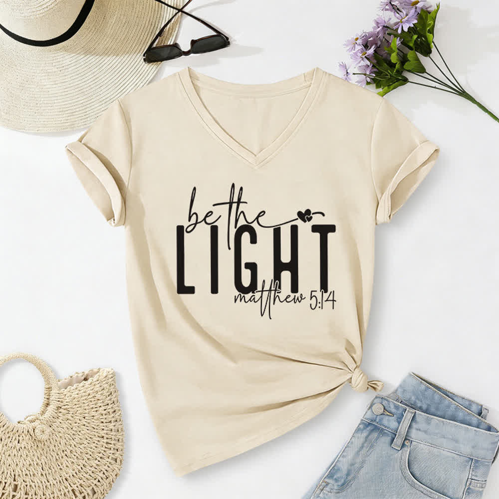T-shirt da donna con scollo a V "Be The Light Faith Print" Christianartworkshop - Beige - 2XL - image 8
