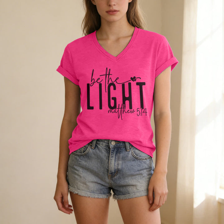 T-shirt da donna con scollo a V "Be The Light Faith Print" Christianartworkshop - image 23