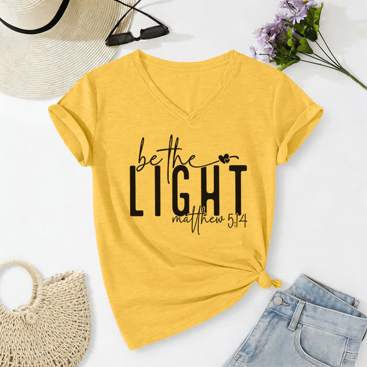 T-shirt da donna con scollo a V "Be The Light Faith Print" Christianartworkshop - Giallo - 2XL - image 10