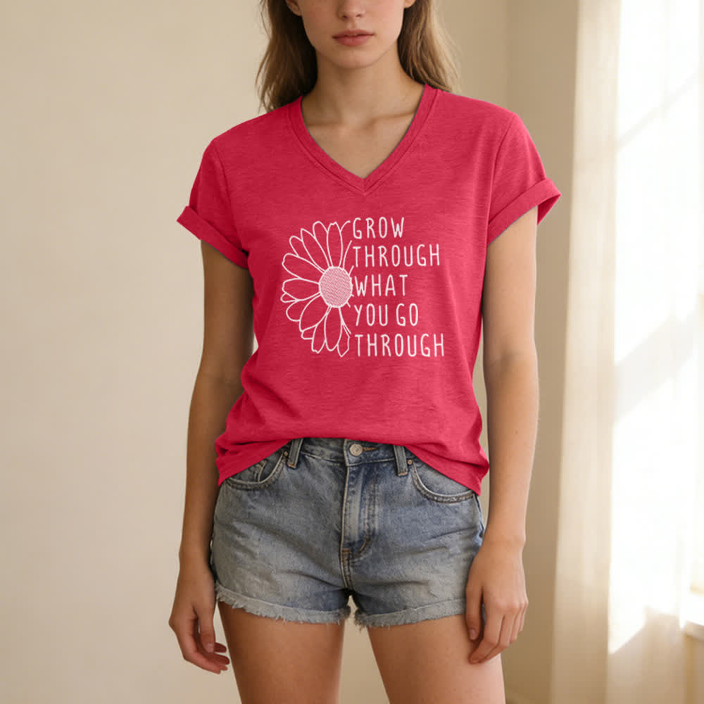 Maglietta con scollo a V da donna "Grow Through What You Go Through" di Christianartworkshop - image 21