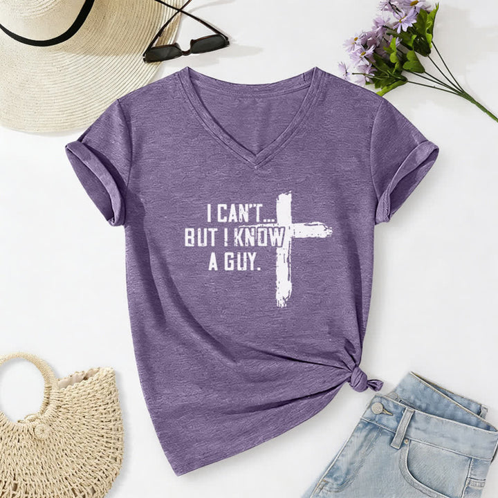 T-shirt da donna con scollo a V "I Can't But I Know A Guy Faith Print" Christianartworkshop - Viola - 2XL - image 24