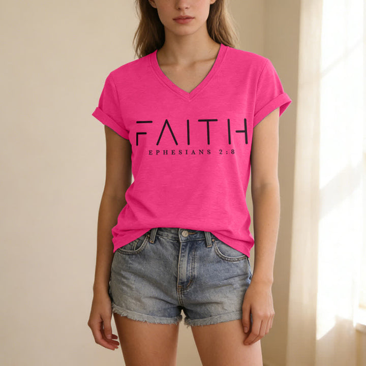 T-shirt casual da donna con scollo a V e stampa a tema fede Christianartworkshop - image 25