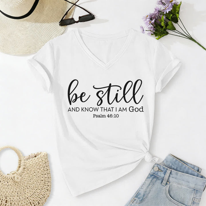 T-shirt casual da donna con scollo a V "Be Still And Know That I Am God" Christianartworkshop - Bianco - 2XL - image 4