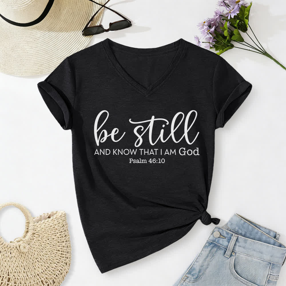 T-shirt casual da donna con scollo a V "Be Still And Know That I Am God" Christianartworkshop - Nero - 2XL - image 2