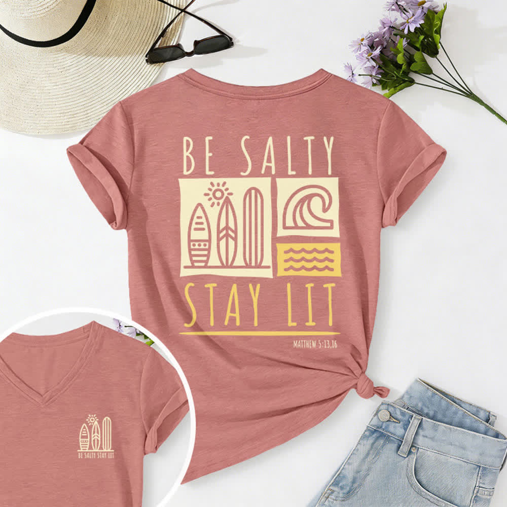 T-shirt casual da donna con scollo a V e stampa "Be Salty Stay Lit" Christianartworkshop. - Rosa chiaro - 2XL - image 0