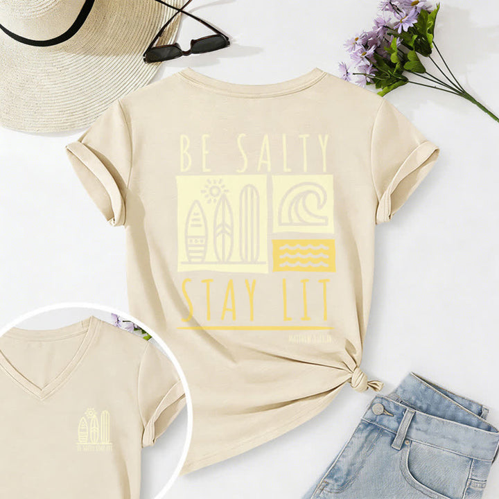 T-shirt casual da donna con scollo a V e stampa "Be Salty Stay Lit" Christianartworkshop. - Beige - 2XL - image 20