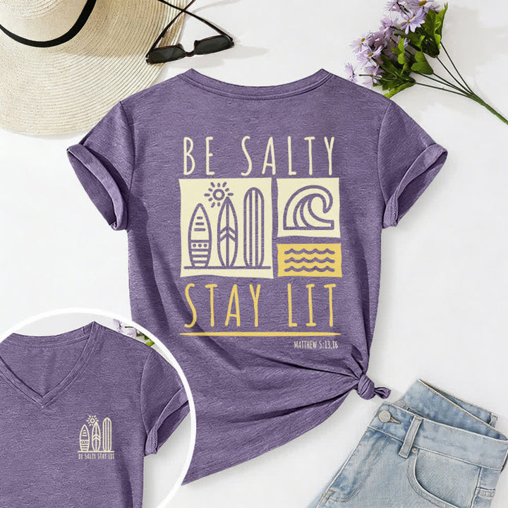 T-shirt casual da donna con scollo a V e stampa "Be Salty Stay Lit" Christianartworkshop. - Viola - 2XL - image 60