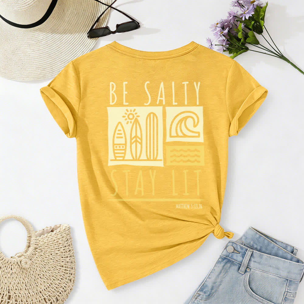 T-shirt casual da donna con scollo a V e stampa "Be Salty Stay Lit" Christianartworkshop. - image 26