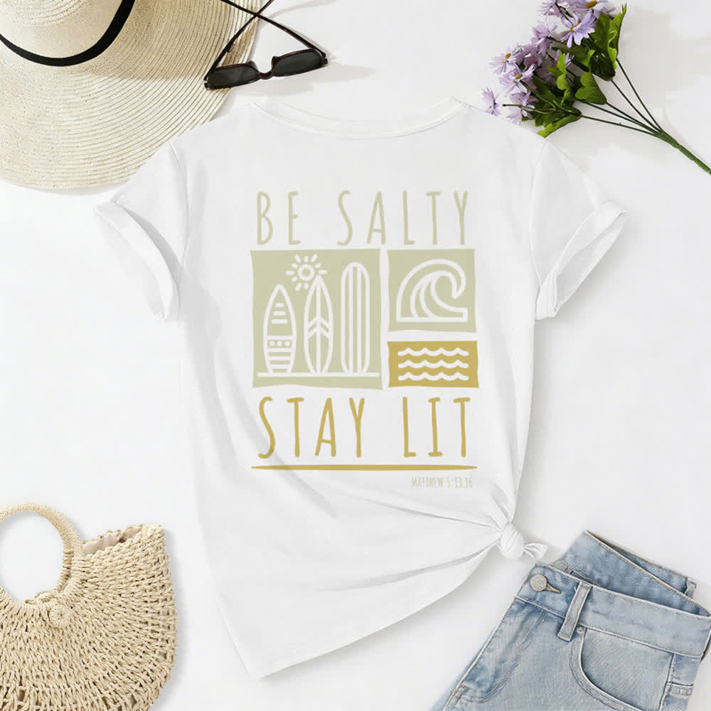 T-shirt casual da donna con scollo a V e stampa "Be Salty Stay Lit" Christianartworkshop. - image 11