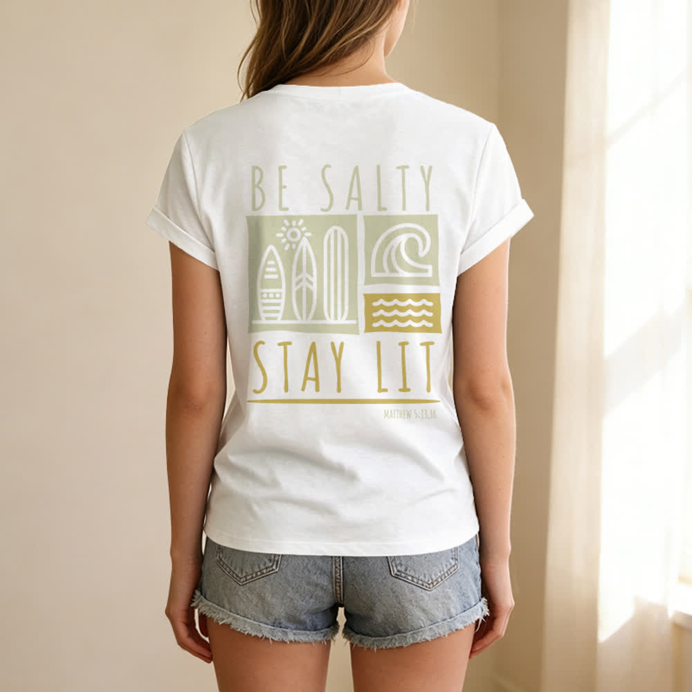 T-shirt casual da donna con scollo a V e stampa "Be Salty Stay Lit" Christianartworkshop. - image 13