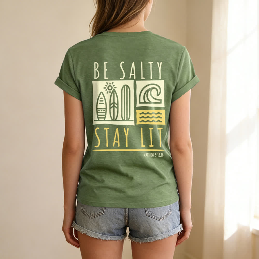 T-shirt casual da donna con scollo a V e stampa "Be Salty Stay Lit" Christianartworkshop. - image 33
