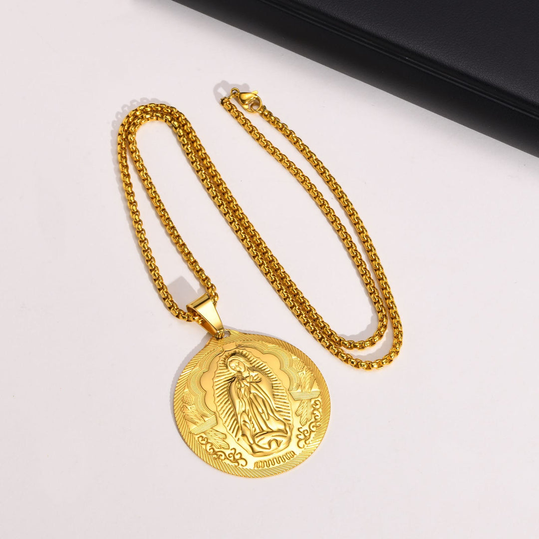 Christianartworkshop Collana con ciondolo della Madonna di Guadalupe in tre finiture: un simbolo di grazia mariana - D'oro - image 3