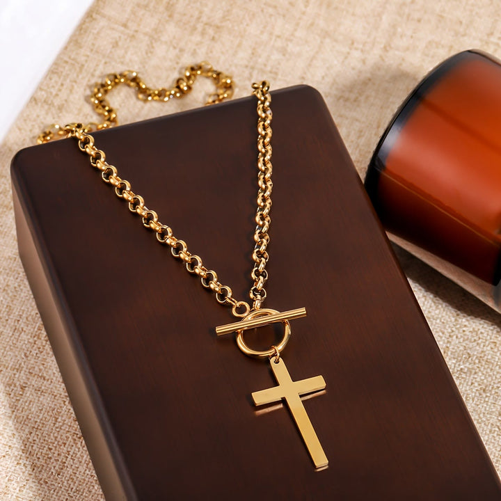 Christianartworkshop Elegante collana con croce, chiusura a moschettone e catena Rolo: un promemoria della grazia divina. - D'oro - image 2