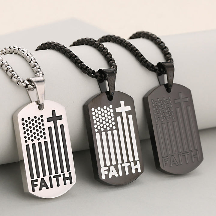 Christianartworkshop Ciondolo a forma di croce patriottica con catenina a maglia fine: un promemoria della grazia divina e nazionale. - image 2