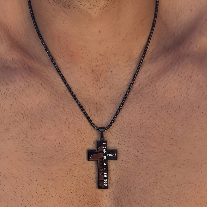 Christianartworkshop Collana con croce da calcio senza tempo, con incisione di una frase biblica e disponibile nelle versioni nera e argento. - image 6