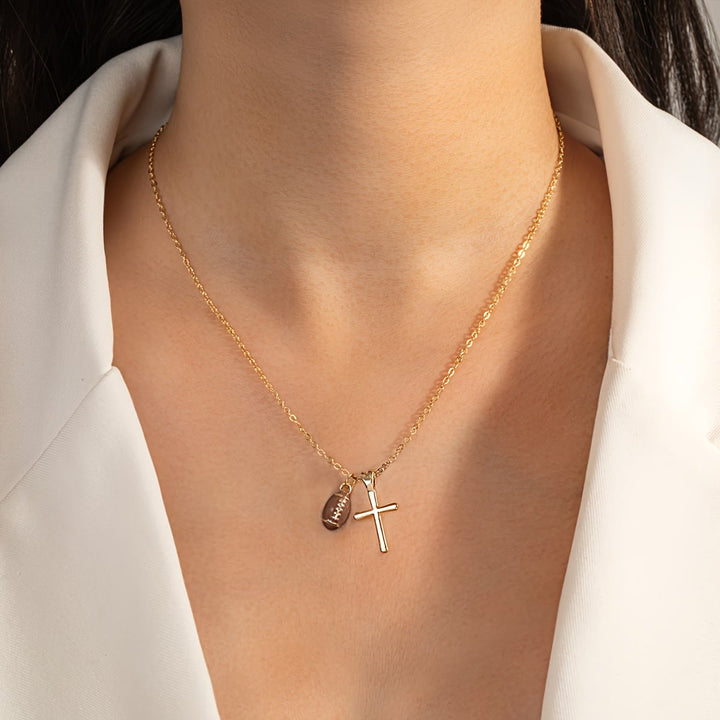 Christianartworkshop Collana con ciondolo a forma di palla sportiva e croce con versetto di Filippesi 4:13: un simbolo di fede e forza atletica. - image 2